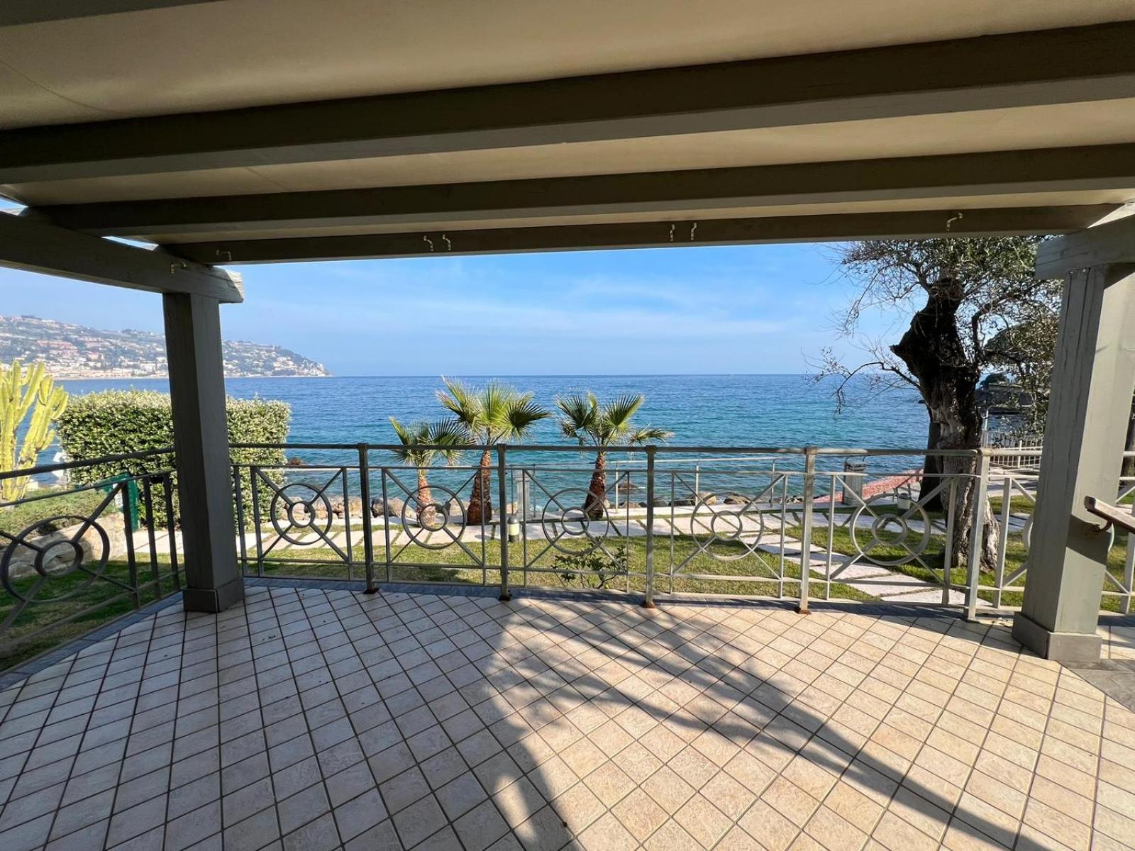 Residence Baia La Ruota Bordighera Exterior photo