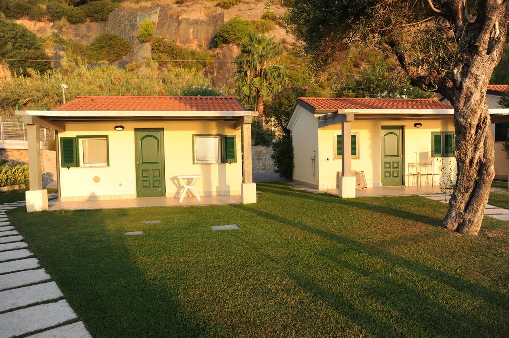 Residence Baia La Ruota Bordighera Room photo